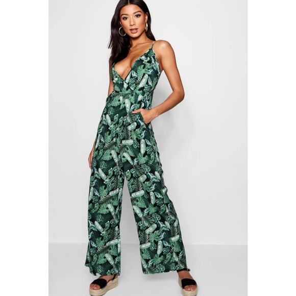 Boohoo Pants - Boohoo Freya Palm Print Wrap Front Jumpsuit - 4 Petite